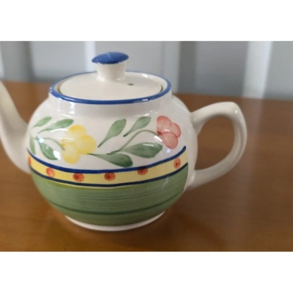Springtime by Housewares colorful‎ teapot Floral pattern